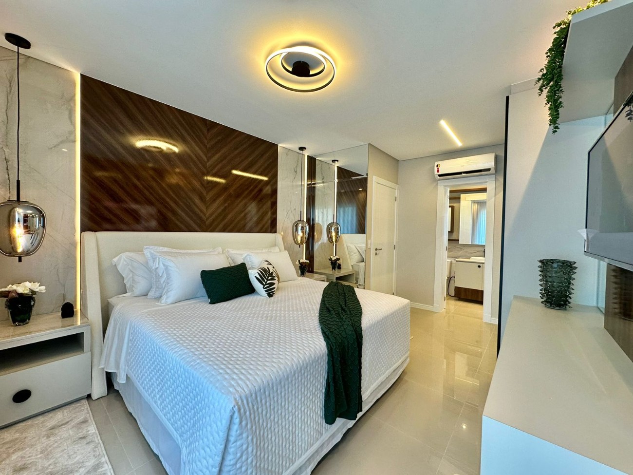 Apartamento à venda com 3 quartos, 181m² - Foto 18