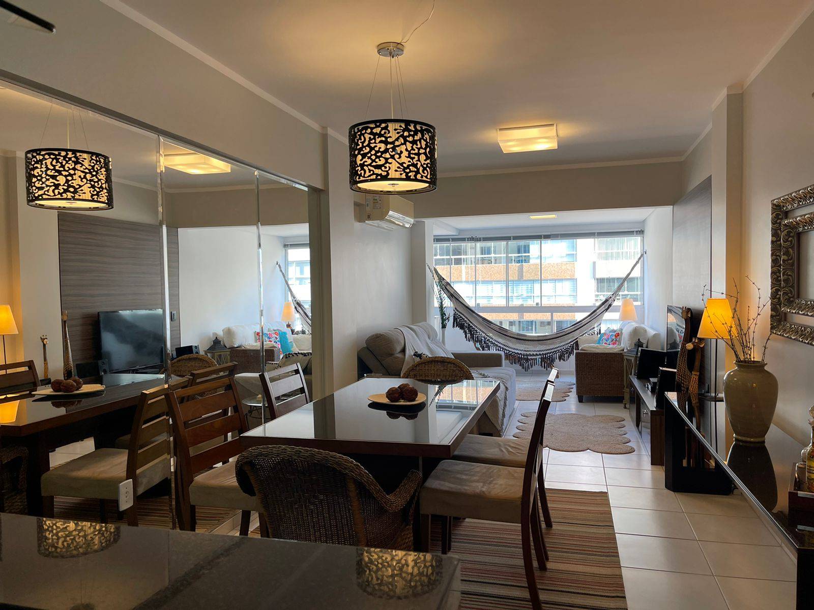 Apartamento à venda com 2 quartos, 107m² - Foto 2