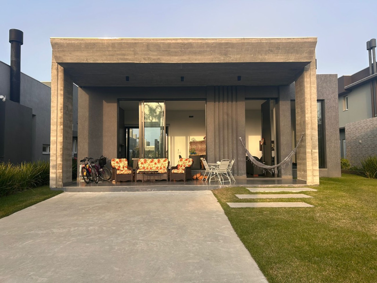 Casa em Condomínio 4 dormitórios à venda emZona Nova Capão da Canoa | Ref.: 7540