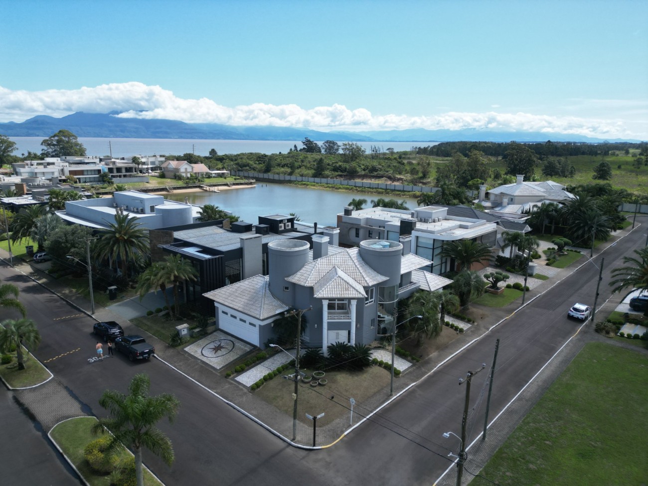 Casa em Condomínio 4 dormitórios à venda emZona Nova Capão da Canoa | Ref.: 7787