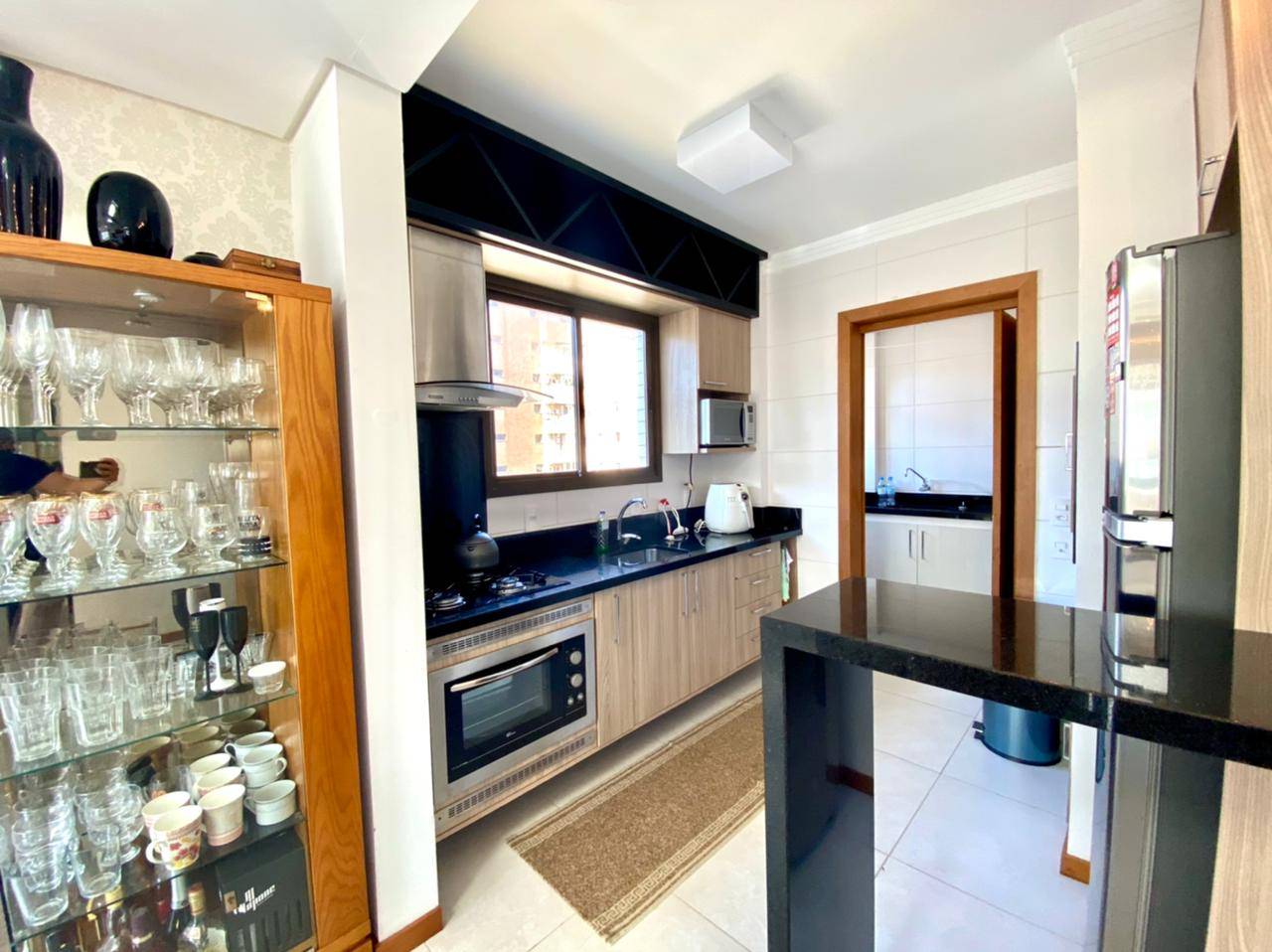 Apartamento à venda com 3 quartos - Foto 8