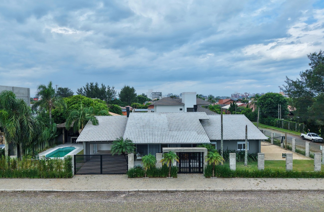 Casa 5 dormitórios à venda em Atlântida | Ref.: 8644