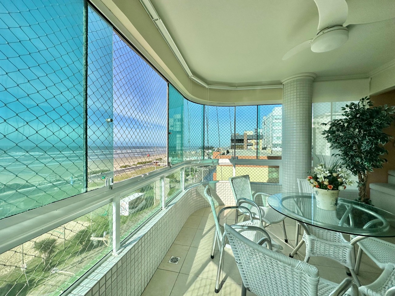 Apartamento, 3 quartos, 189 m² - Foto 2