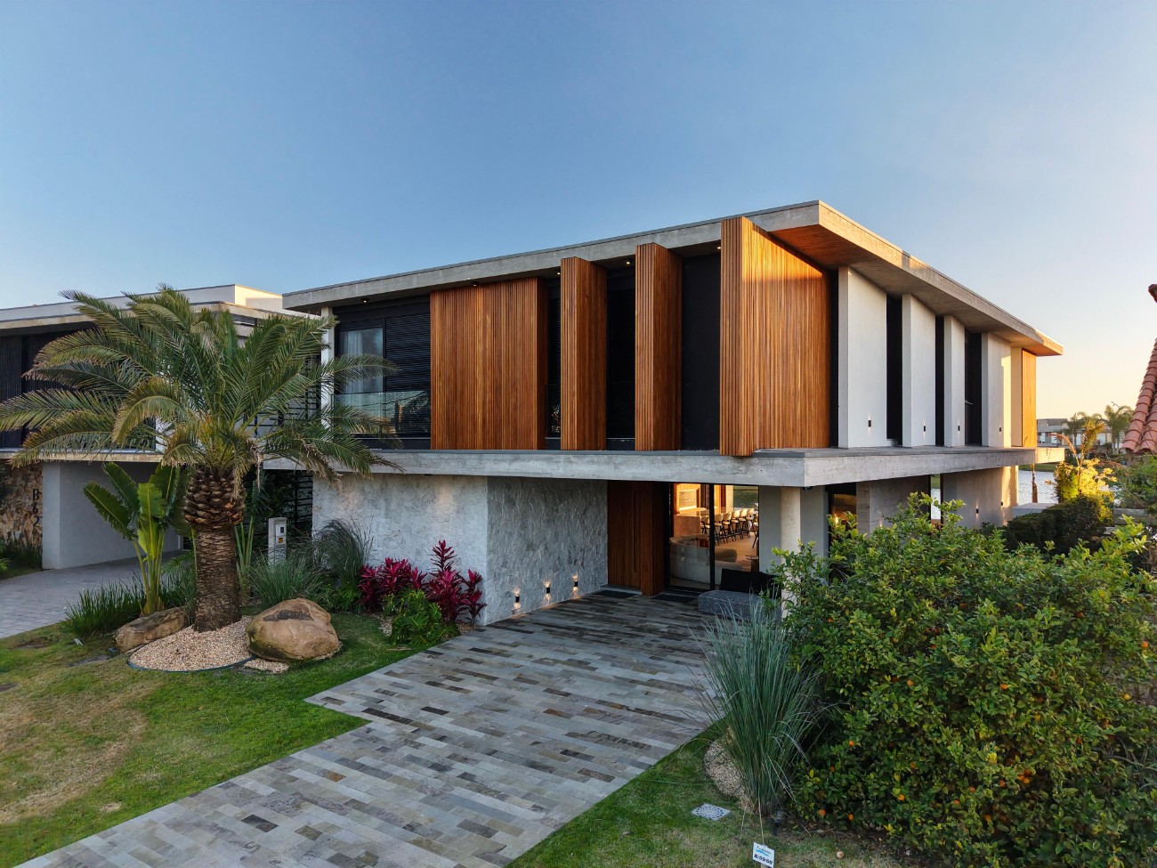 Casa em Condomínio 6 dormitórios à venda emcentro Xangri-lá | Ref.: 9091