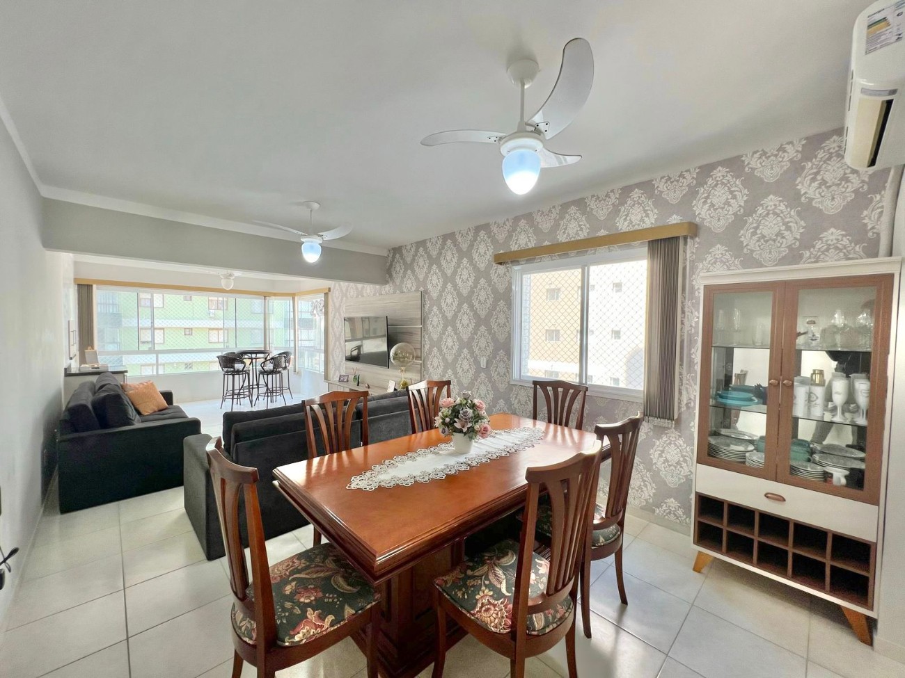 Apartamento à venda com 3 quartos, 163m² - Foto 3