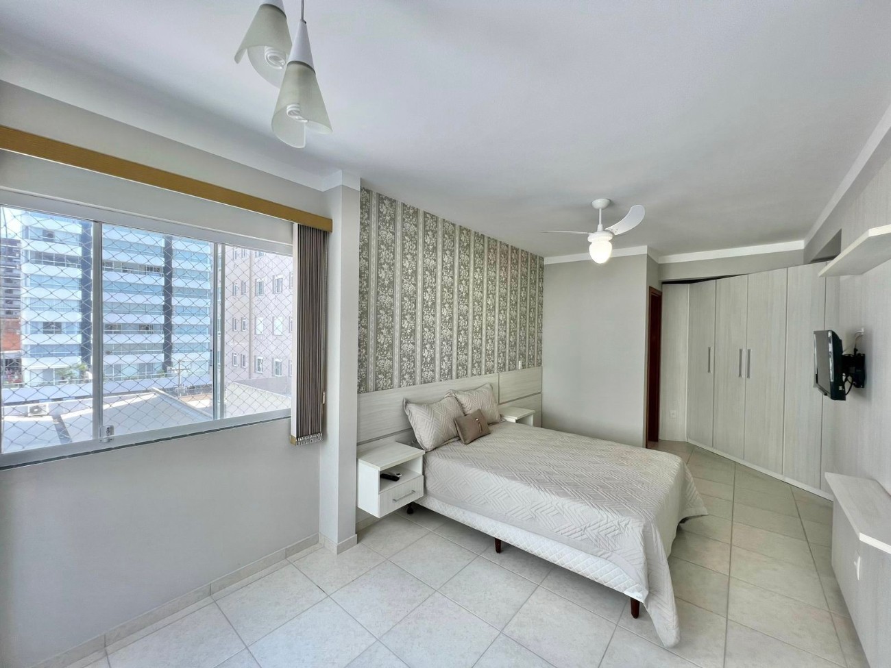 Apartamento à venda com 3 quartos, 163m² - Foto 8